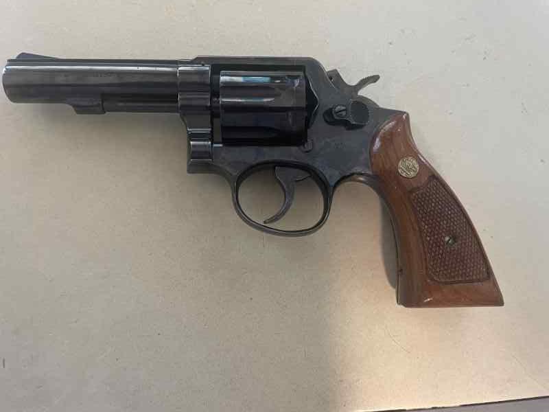 Smith and Wesson 4" heavy barrel model 10-6 