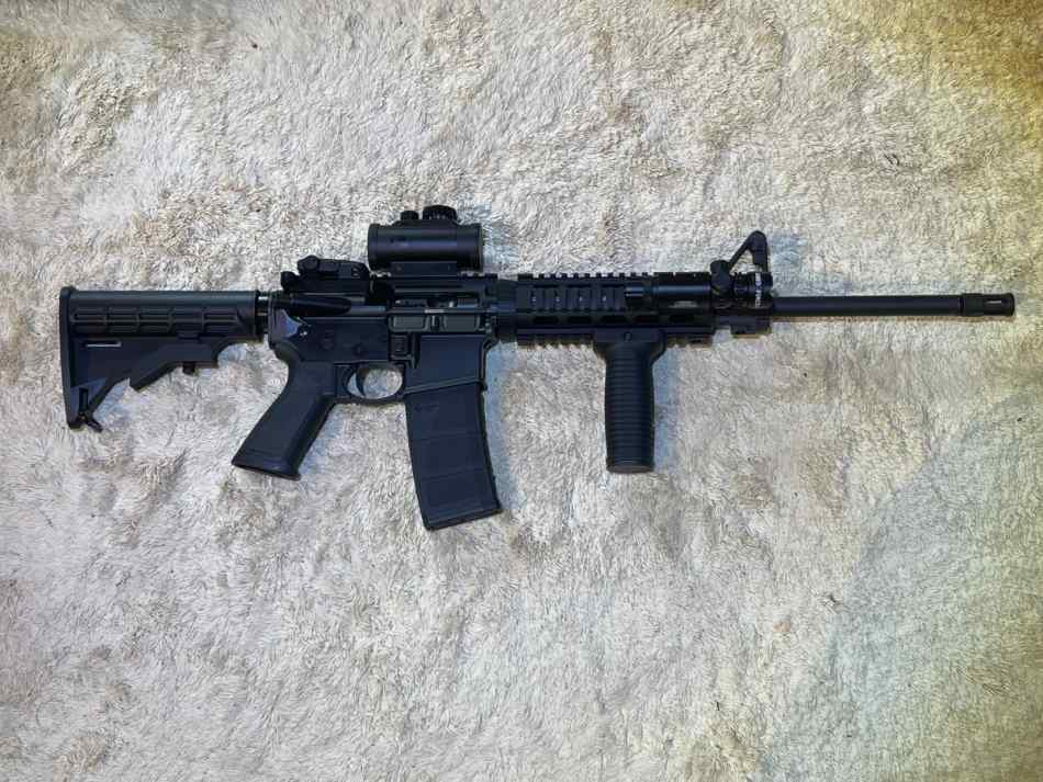 Ruger AR 556 Scope Laser Rifle Quad Rail